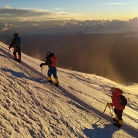 Логотип Elbrus Climbing LLC