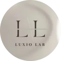 Логотип Luxio lab